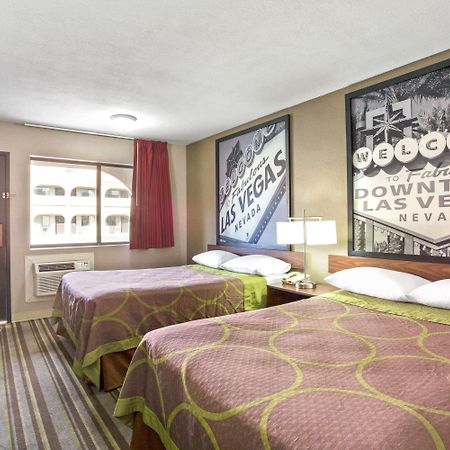 Super 8 By Wyndham Las Vegas Nellis Afb Area 외부 사진