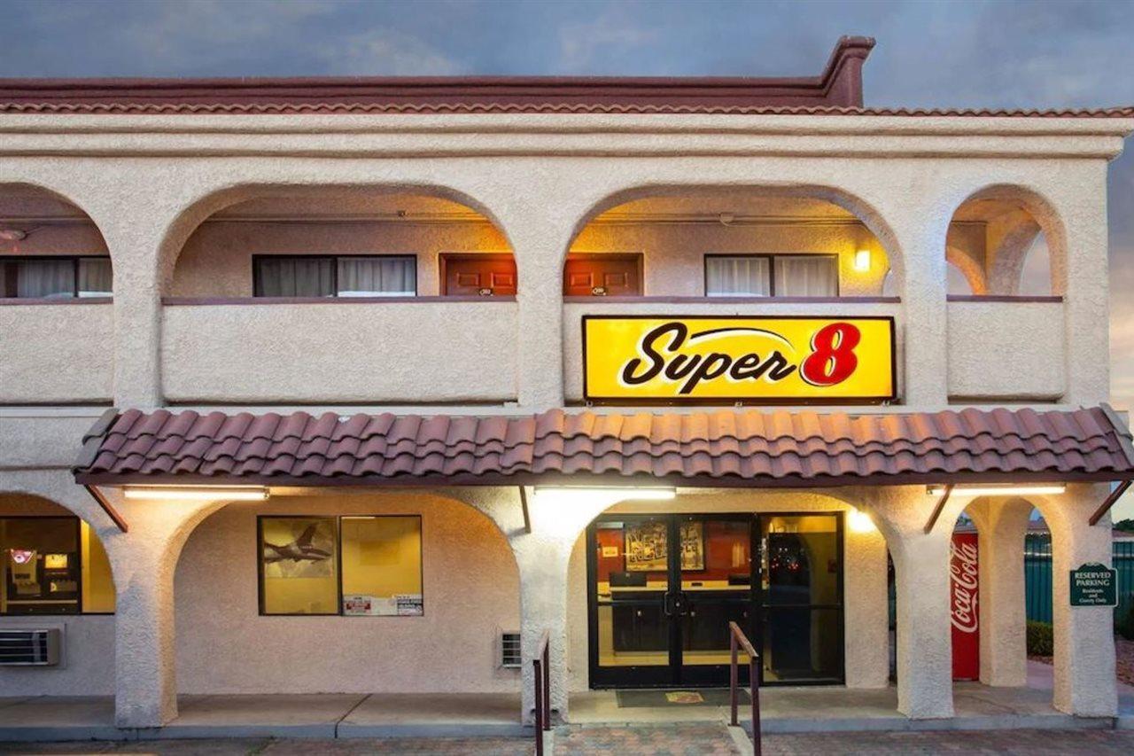 Super 8 By Wyndham Las Vegas Nellis Afb Area 외부 사진