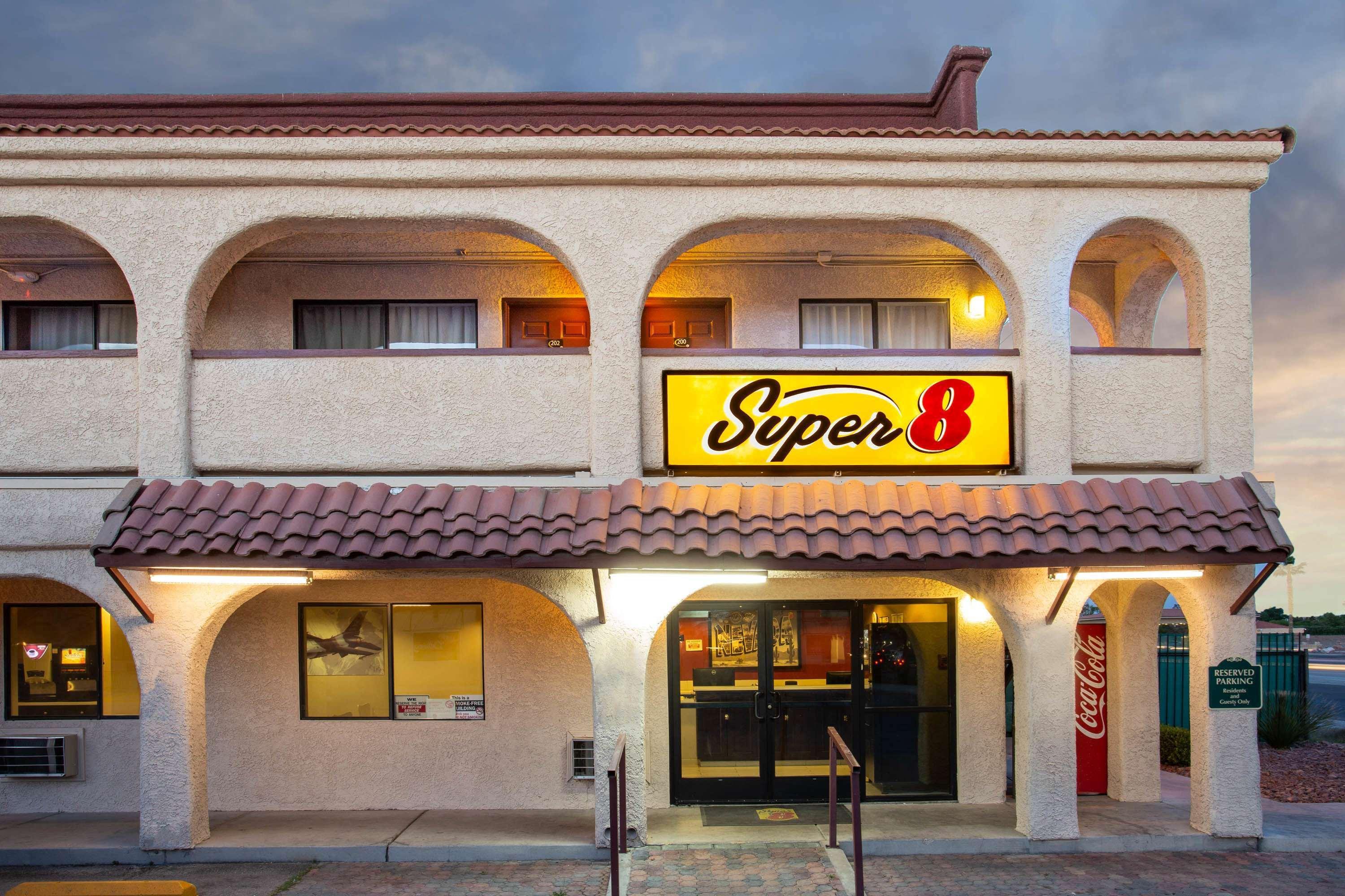 Super 8 By Wyndham Las Vegas Nellis Afb Area 외부 사진