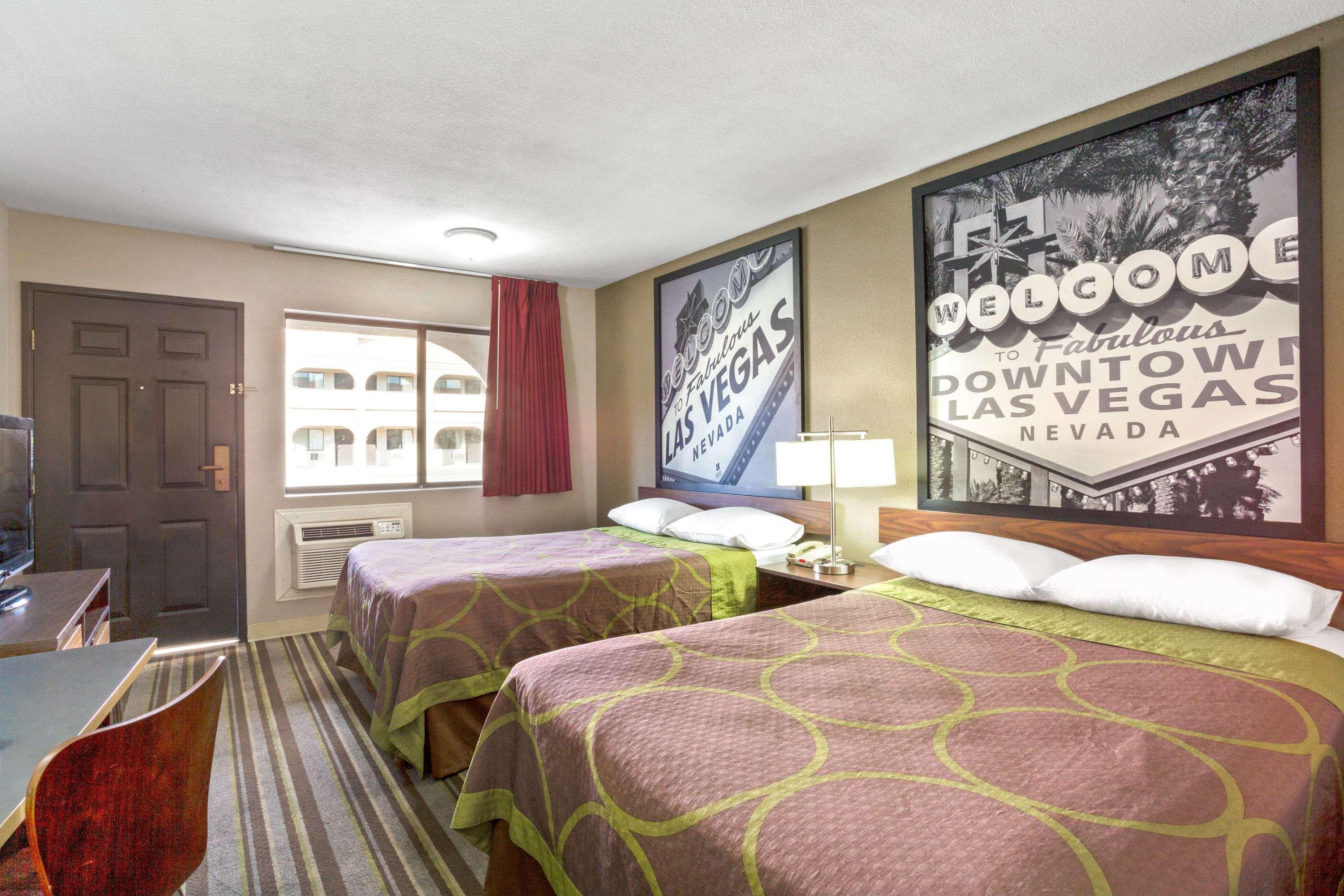 Super 8 By Wyndham Las Vegas Nellis Afb Area 외부 사진