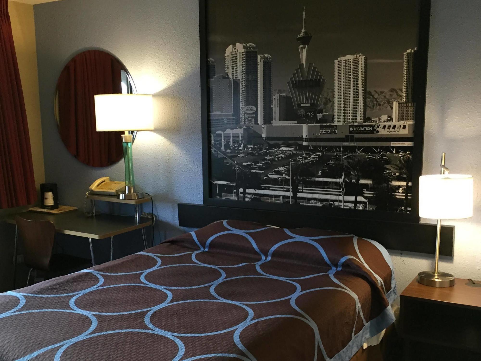 Super 8 By Wyndham Las Vegas Nellis Afb Area 외부 사진